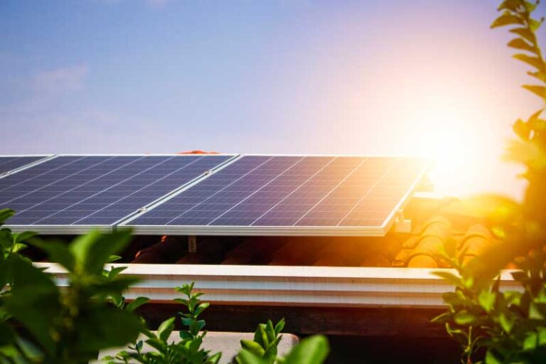 De combien de panneaux solaires avez-vous besoin pour un toit ?
