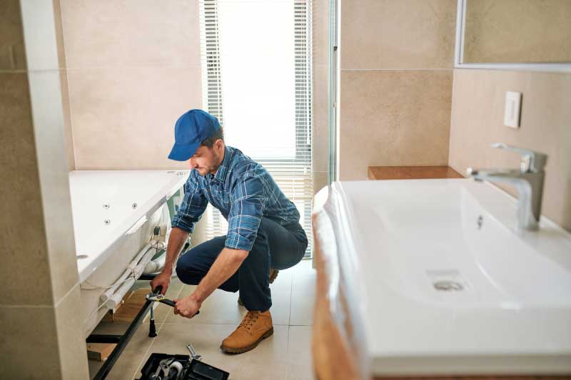 Pourquoi la rénovation de votre salle de bain est meilleure avec un plombier