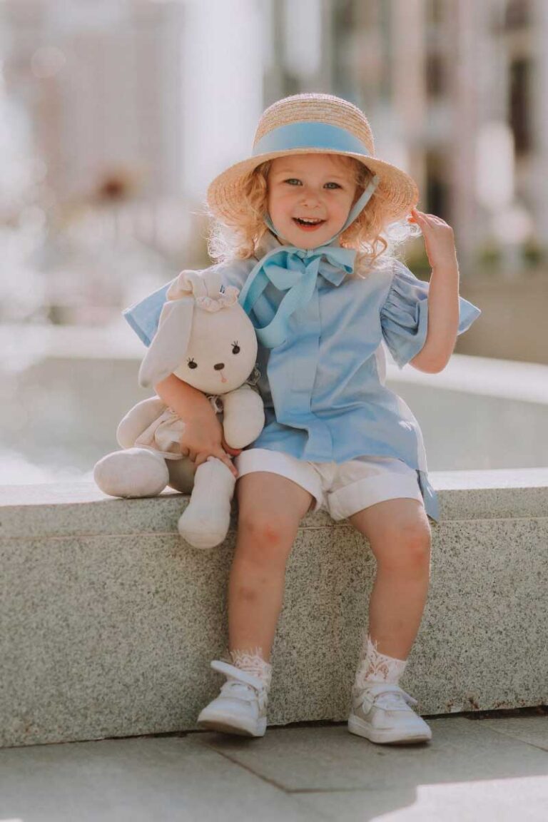Adorables tenues et ensembles pour petites filles pour les petites fashionistas élégantes