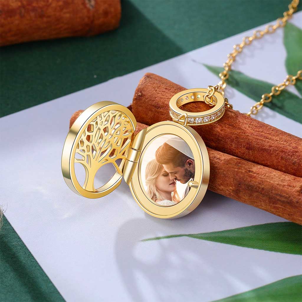 Personalizing Your Style With Unique Photo-Necklaces
