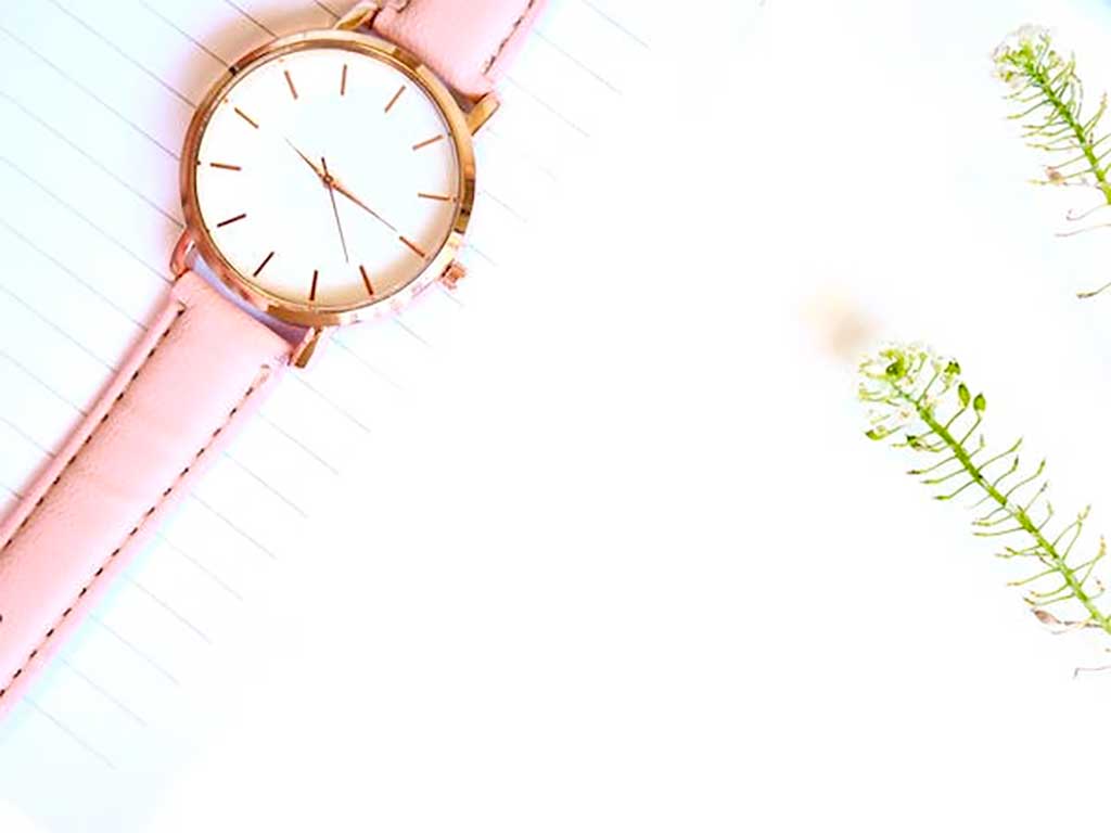 Watch with pink watchband
