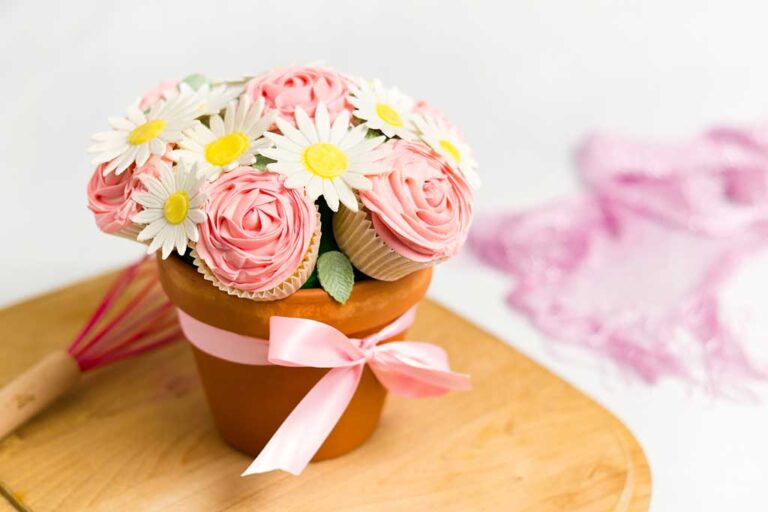 Redéfinir l’élégance des desserts : la magie des bouquets de cupcakes