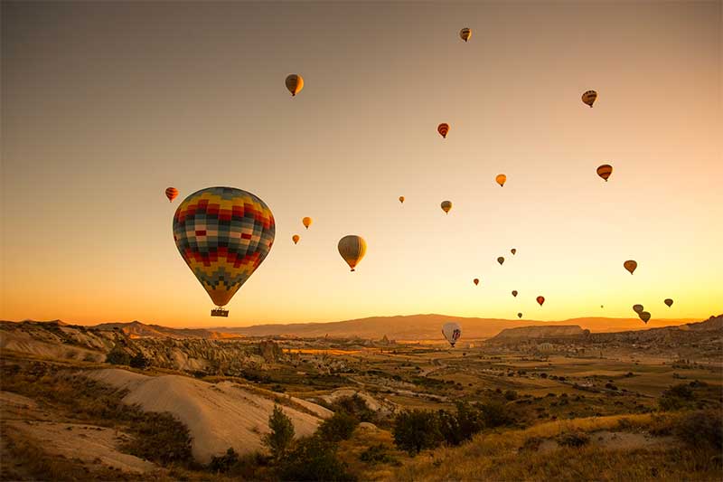 Hot Air Balloon Rides & 6 Mile Helicopter Flight Experiences by Wonderdays