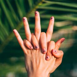 Comment les ongles pressés révolutionnent le soin des ongles