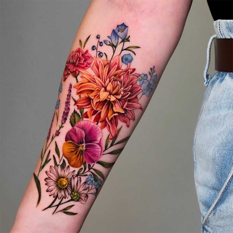 Idées de tatouage de fleurs féminines