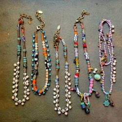 Modèles uniques de colliers de perles que vous devez essayer