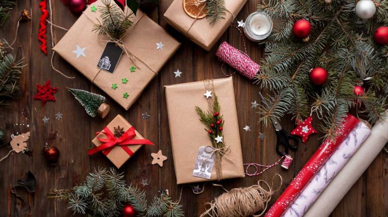 Guide cadeaux de Noël pour elle : meilleurs choix pour la période des fêtes