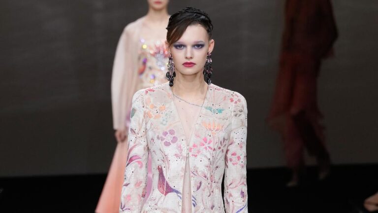 Giorgio Armani Privé : la beauté de « Couture En Jeu »