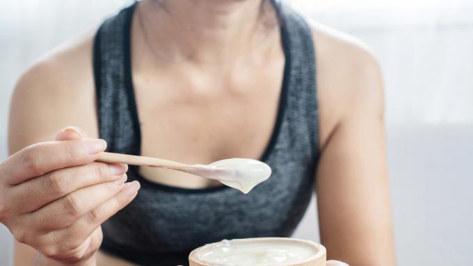 Le yaourt Skyr, un superaliment nordique qui conquiert le cœur des Polonais.  Pourquoi les consommateurs et les diététistes l’apprécient-ils ?