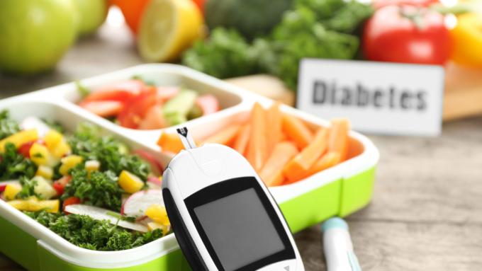 Un régime amaigrissant pour les diabétiques est conçu pour stabiliser la glycémie et créer un déficit calorique.  Comment le composer ?