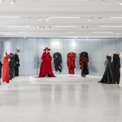 10 Corso Como : Tiziana Fausti amène la rétrospective de Yohji Yamamoto à Milan