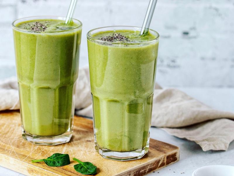 Petit déjeuner à cocktail vert