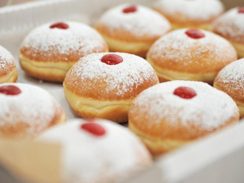 La tradition de manger des beignets le jeudi gras - est-ce une contrainte