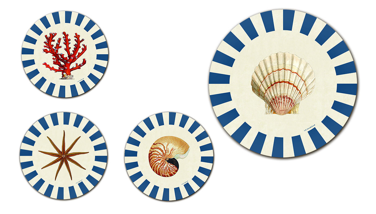 Insisé le corail Florence décoré de motifs marins sur fond blanc et bleu