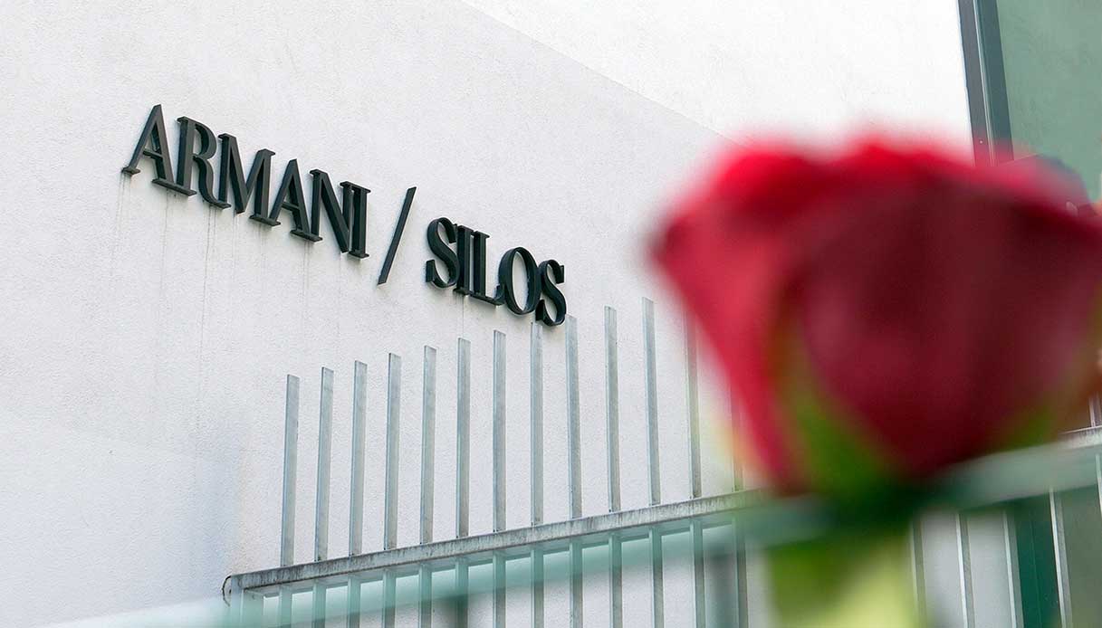 Il enseigne l'Armani / Silos à Milan, Musée et espace d'exposition créé par Giorgio Armani