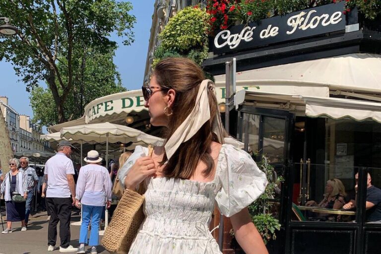 C&rsquo;est la robe cool qui a l&rsquo;air luxueuse et qui est fabriquée par une marque suédoise