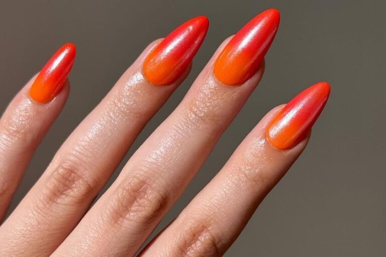 De belles manucures printanières dans des tons orange avec une brillance supplémentaire