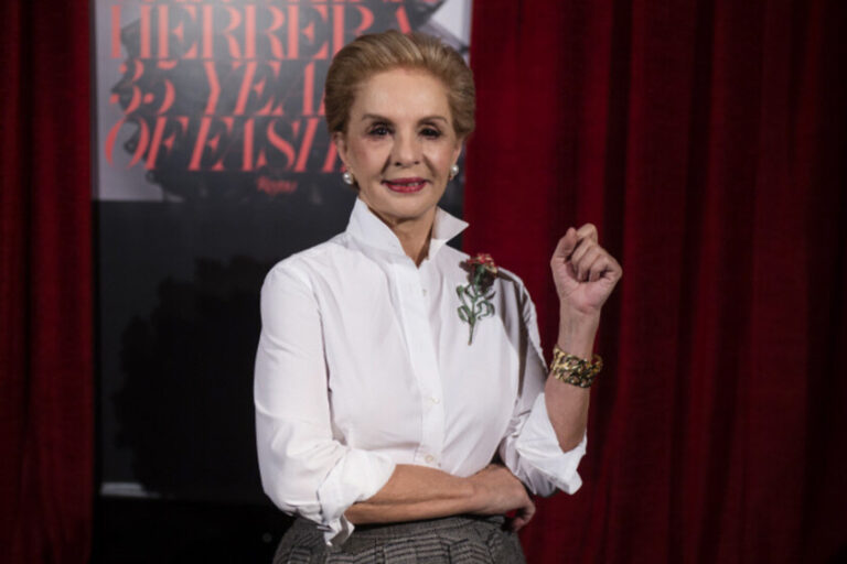 Le guide de style de Carolina Herrera pour s&rsquo;habiller avec élégance à 65 ans : ces chemisiers d&rsquo;El Corte Inglés en sont le meilleur exemple