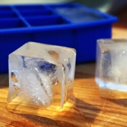 Pourquoi mes glaçons ont-ils un drôle de goût ?