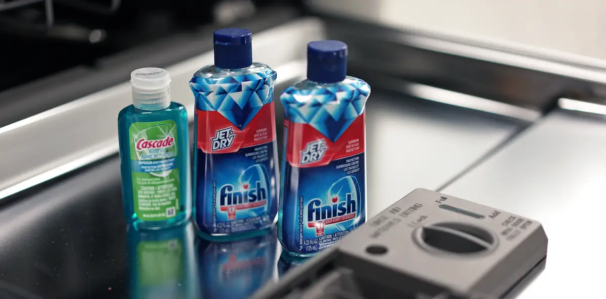 Qu’est-ce que le Rinse Aid et pourquoi en ai-je besoin ?