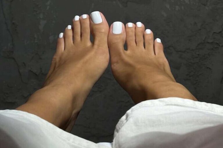 Les quatre pédicures qui stylisent le pied, apportent de la lumière et favorisent surtout les pieds matures
