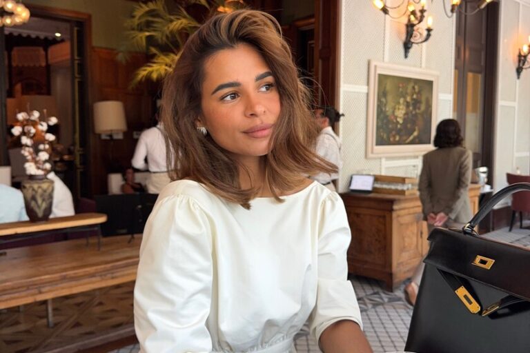 Six coupes de cheveux qui donneront du volume aux cheveux fins et sont une tendance à l&rsquo;automne 2026