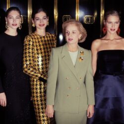 Carolina Herrera portait déjà ces chaussures dans les années 80 (et 90) et elles reviennent à la mode en septembre 2026