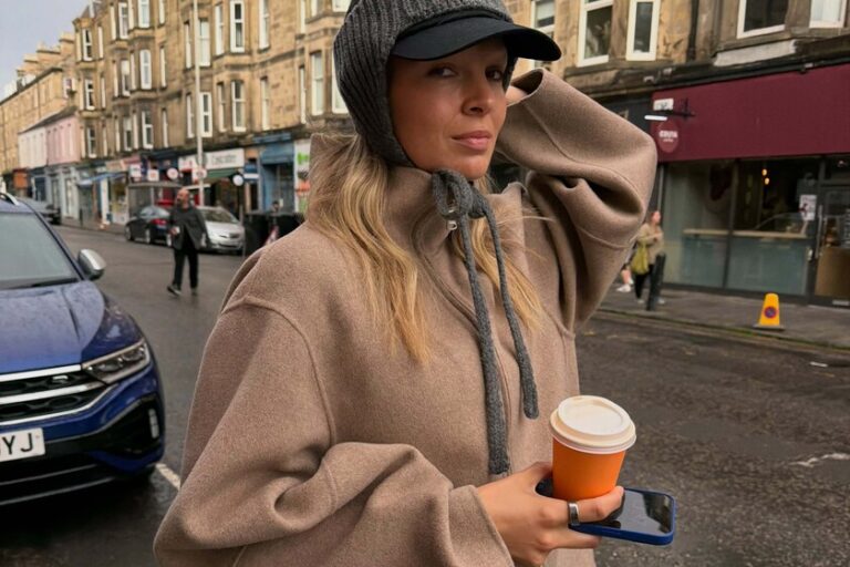 Les podologues approuvent ces cinq bottines de sport Skechers pour marcher beaucoup, même sous la pluie et par mauvais temps