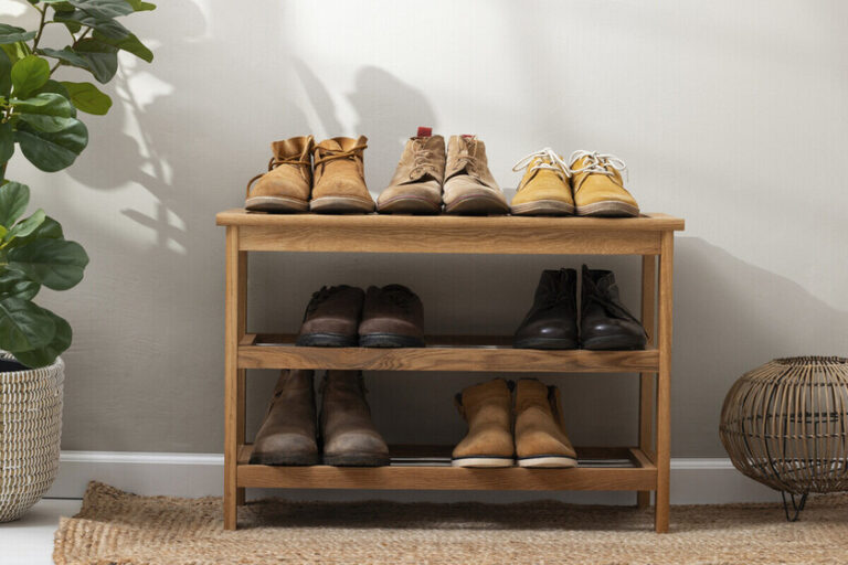 Lidl vendra l&rsquo;étagère à chaussures en bois qui semble provenir d&rsquo;Ikea ​​car elle est durable, fonctionnelle et ajoute de la chaleur pour 19,99 euros
