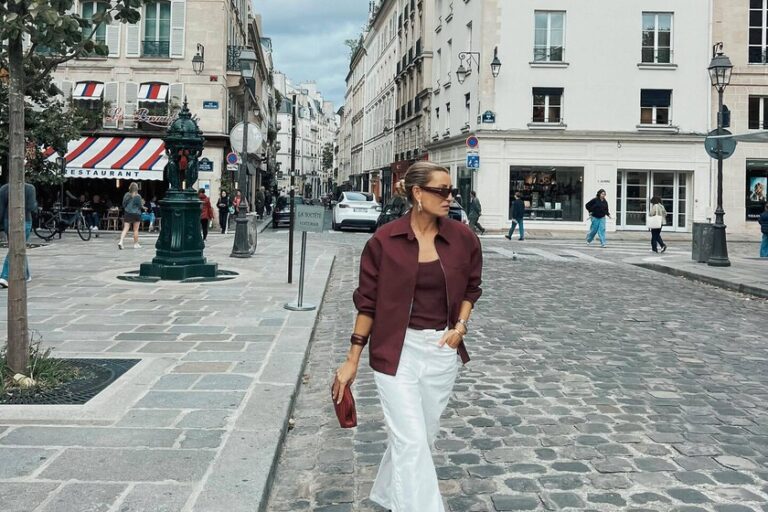 Mango clone le coupe-vent Ralph Lauren que les femmes de plus de 40 ans portent avec style, à moins de 46 euros