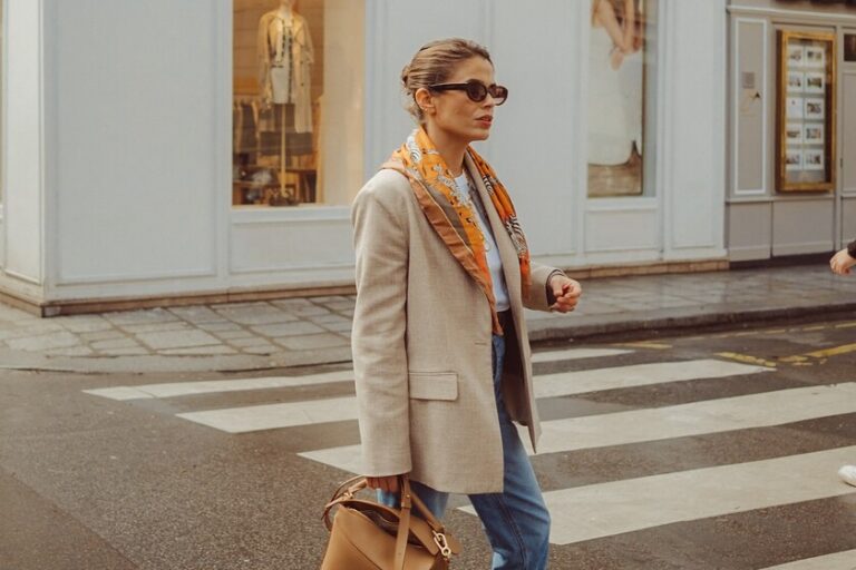 Nouveau chez Zara : cinq pantalons tonneau pour les femmes élégantes de plus de 50 ans qui remplacent le tailleur classique