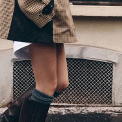 Zara a les bottes hautes idéales pour cet automne 2026 : du daim avec une boucle en métal et un talon sensible
