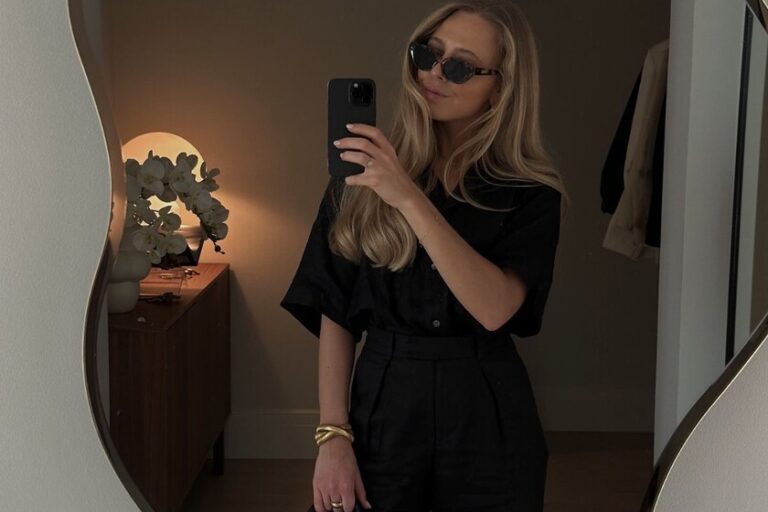 Zara lance le pantalon palazzo noir le plus sophistiqué et élégant que nous porterons cet automne avec des talons hauts