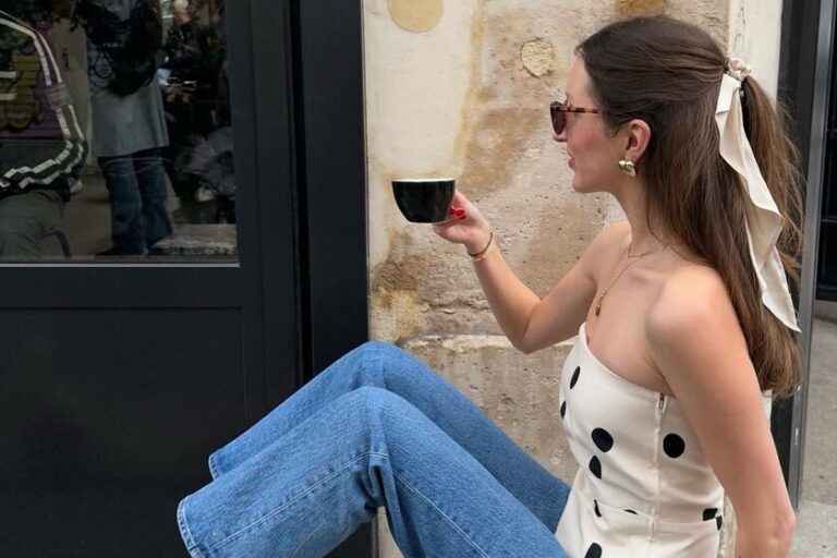 Zara revient avec les ballerines de mi-temps les plus désirées : polyvalentes, à pois et parfaites pour un usage quotidien